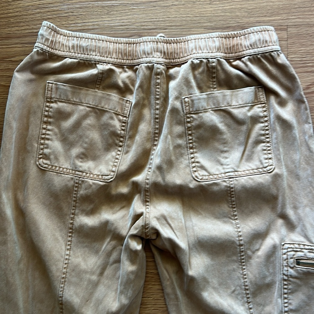 Nicole Miller Tan Cargo Pants Relaxed Fit - Picture 4 of 5